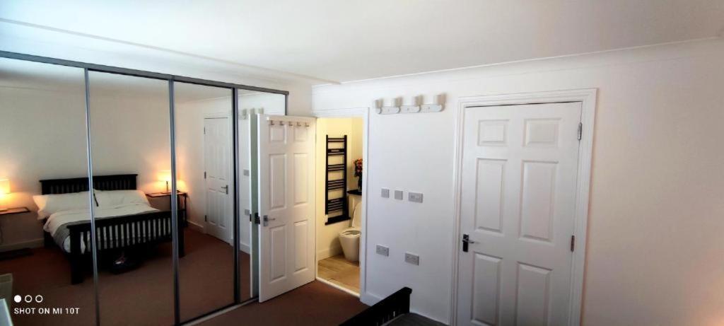 Surrey Quays Residency - Serviced Rooms Лондон Екстер'єр фото